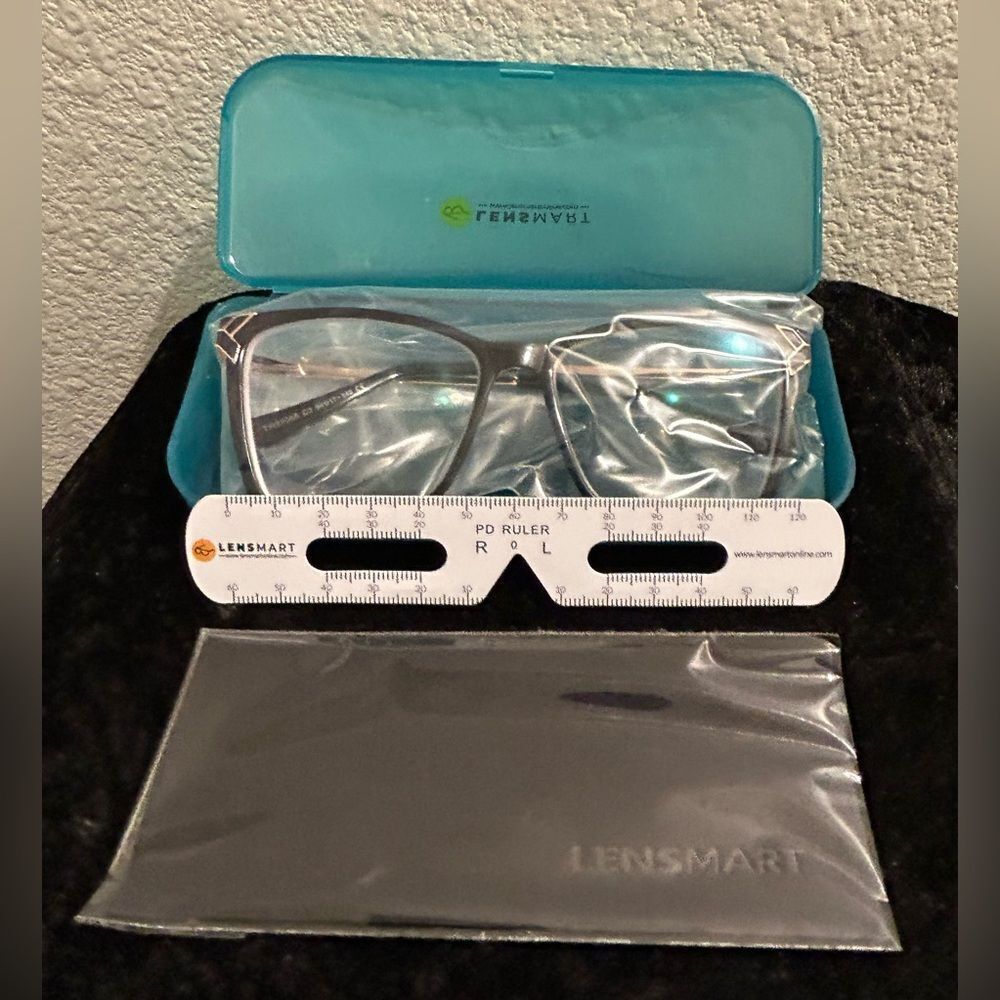 Stylish Lenzmart TR87058 C2 Eyeglasses - Brand New - Picture 4 of 5